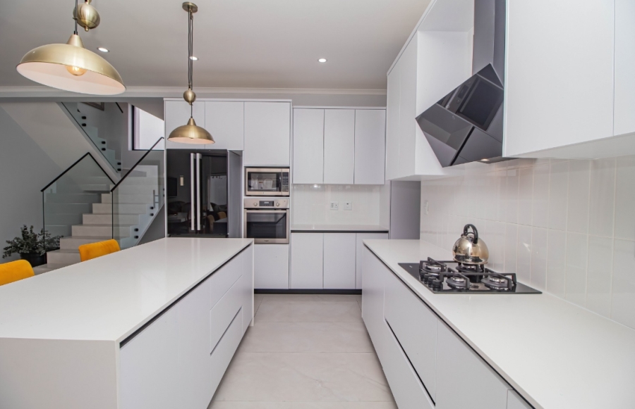4 Bedroom Property for Sale in Sandown Western Cape